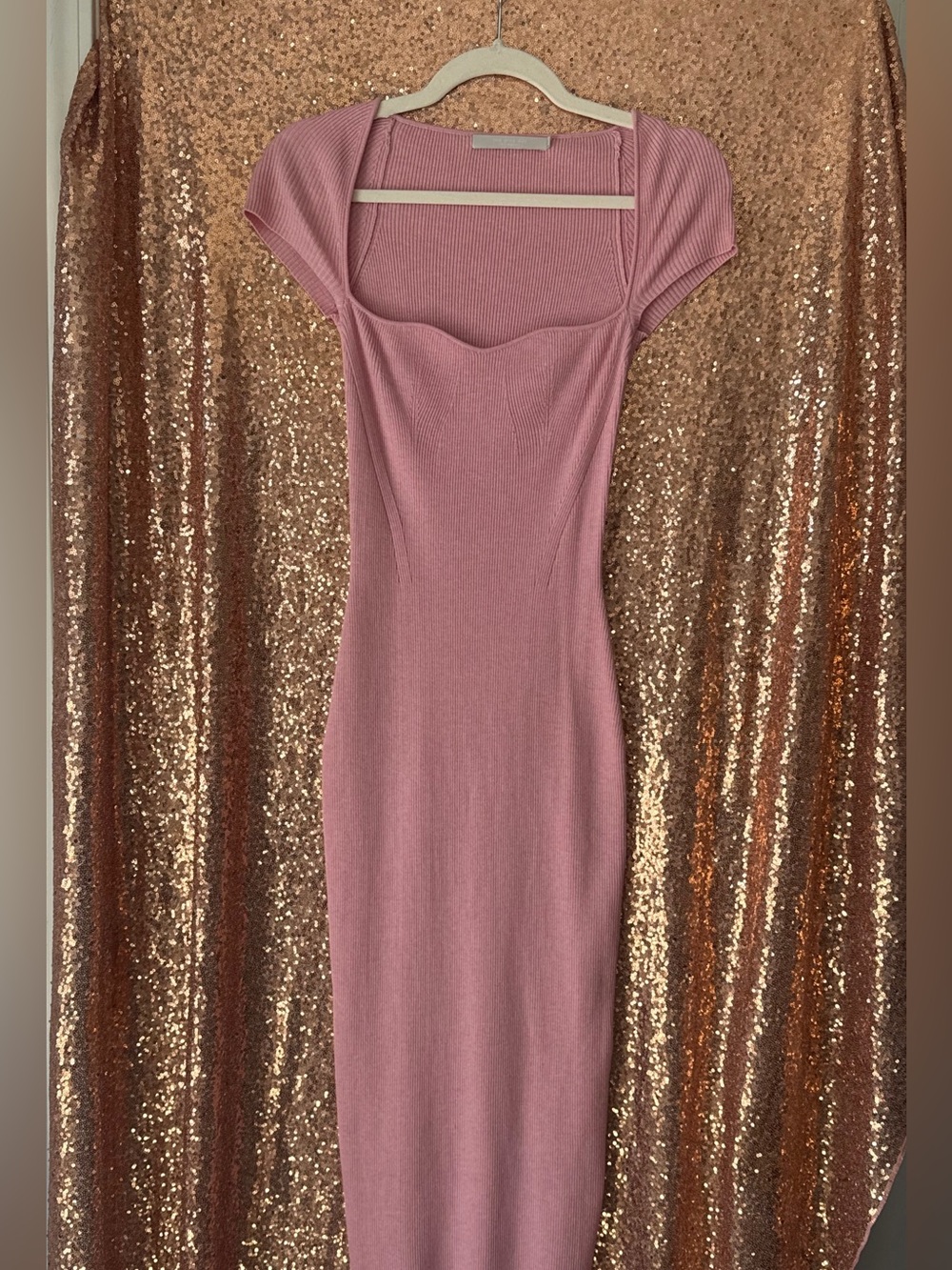 Ribbed Mauve Midi Dress with Sweetheart Neckline